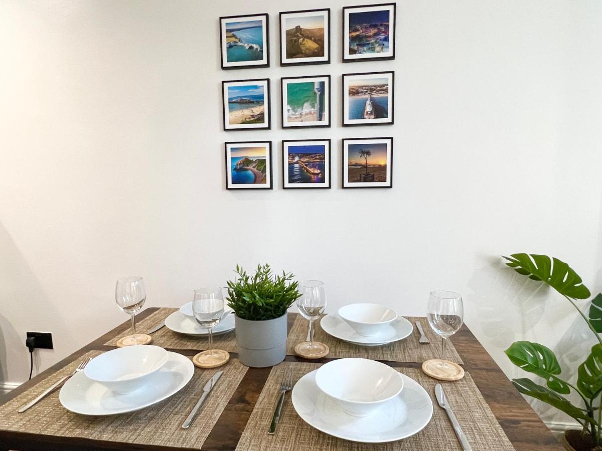 Lovely Apartment, One Minute From Bournemouth Beach And Town. ภายนอก รูปภาพ