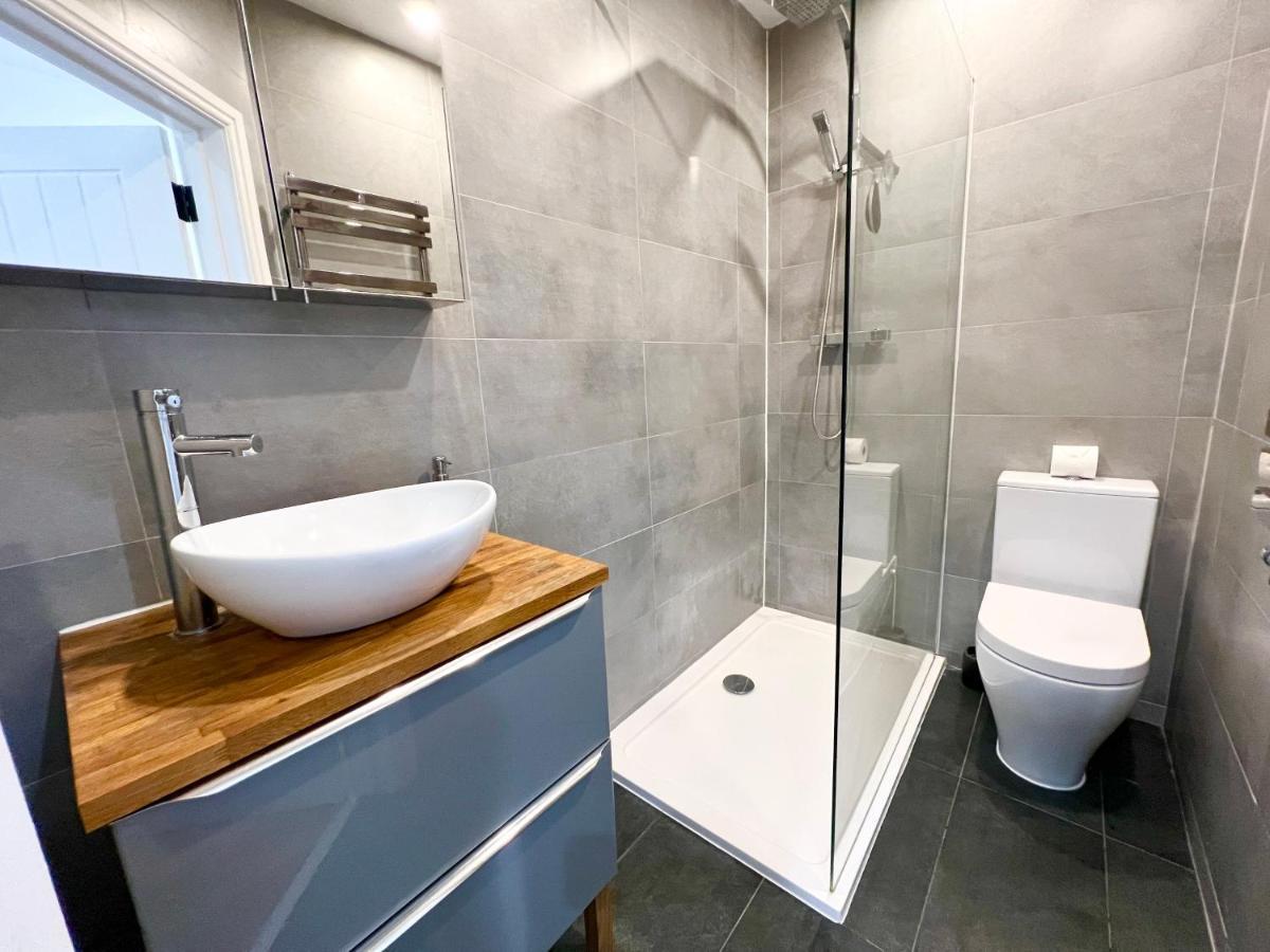 Lovely Apartment, One Minute From Bournemouth Beach And Town. ภายนอก รูปภาพ