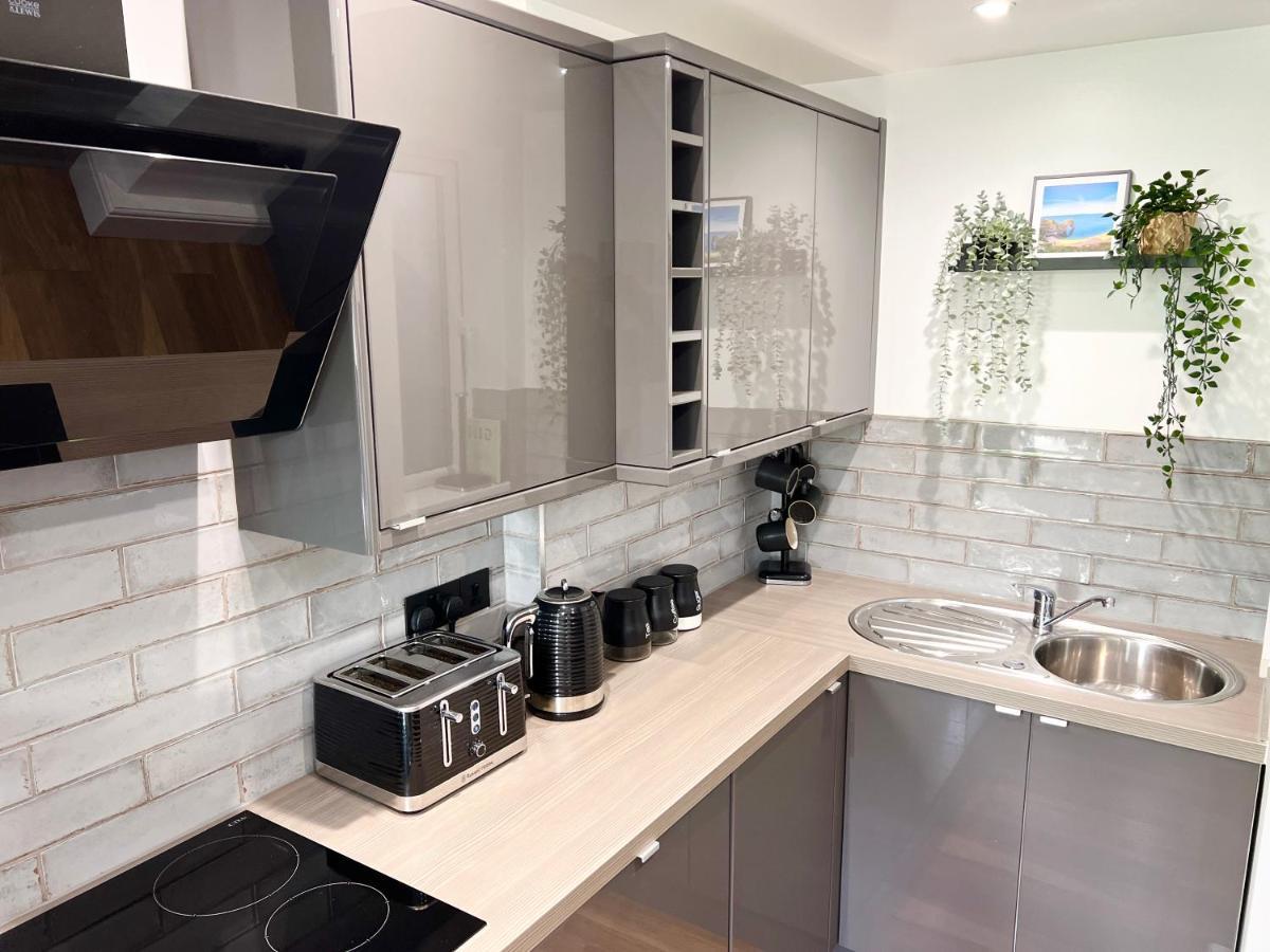 Lovely Apartment, One Minute From Bournemouth Beach And Town. ภายนอก รูปภาพ